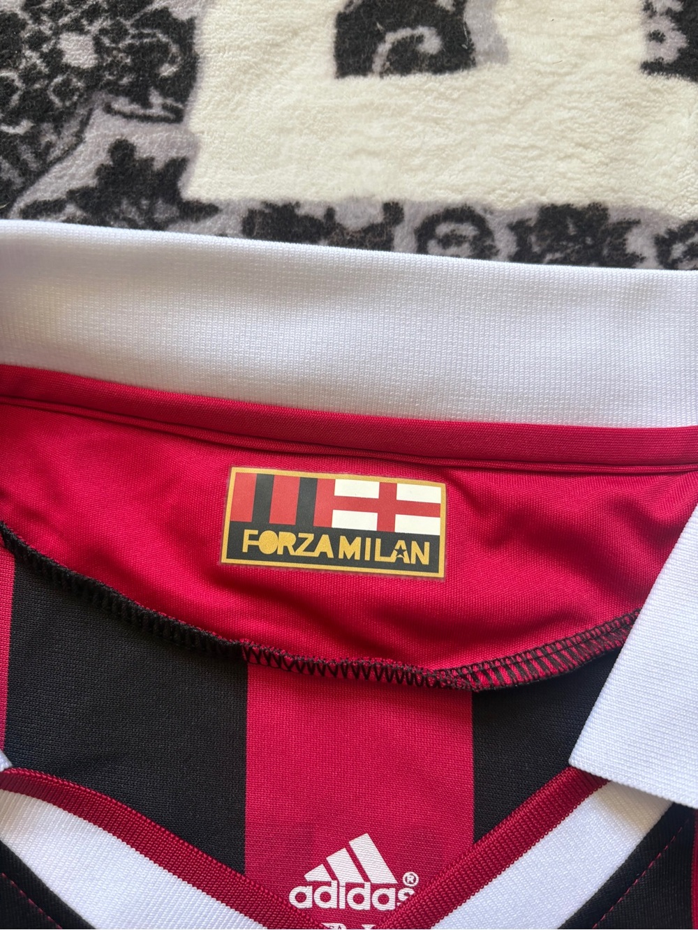 Ronaldinho #80 AC Milan 2009/10 Long Sleeve Jersey Retro - Men’s Sizes - Picture 4 of 8